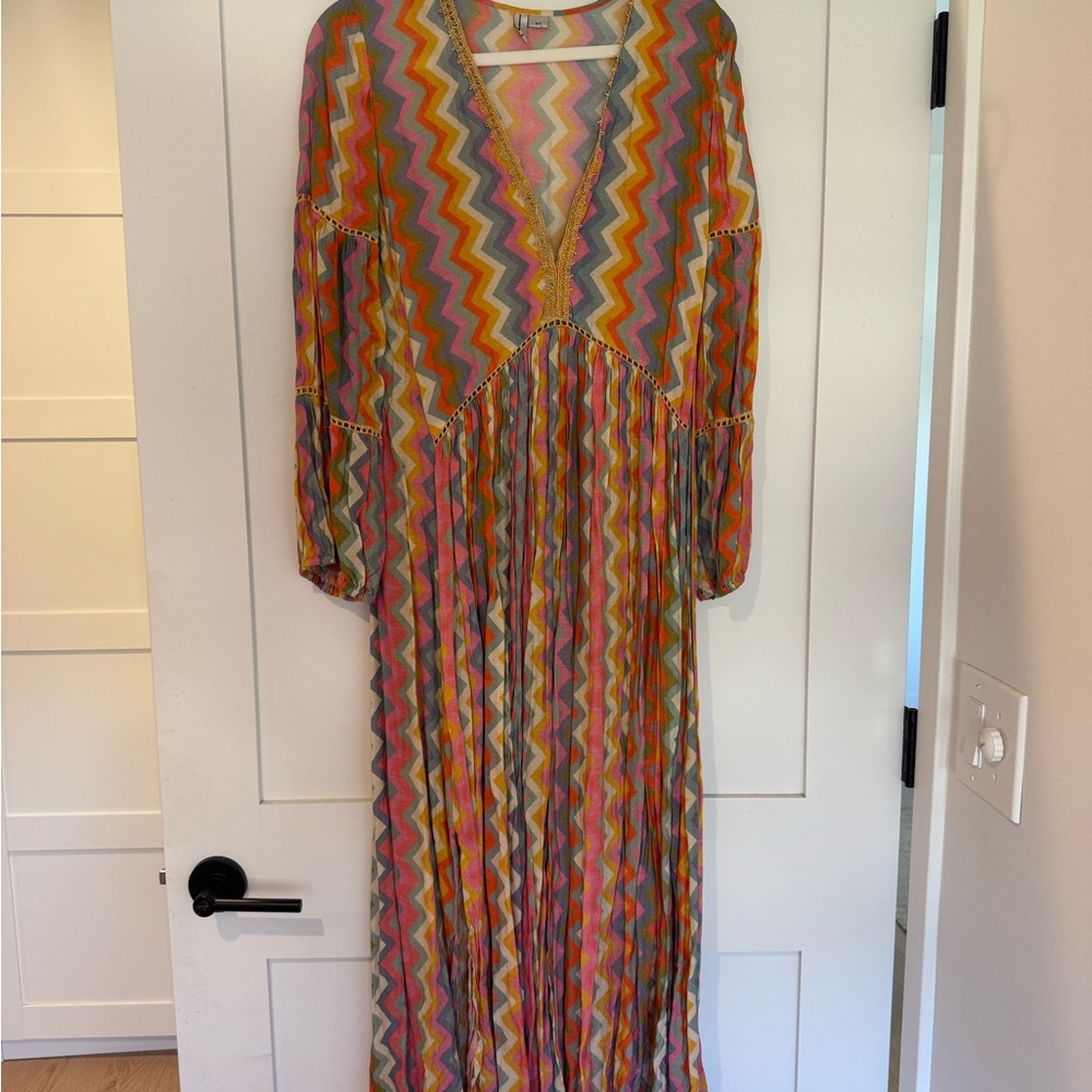 Vibrant Long Sleeve Zigzag Maxi Dress
